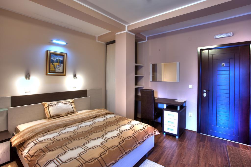 Guesthouse Vitez Враня Екстериор снимка