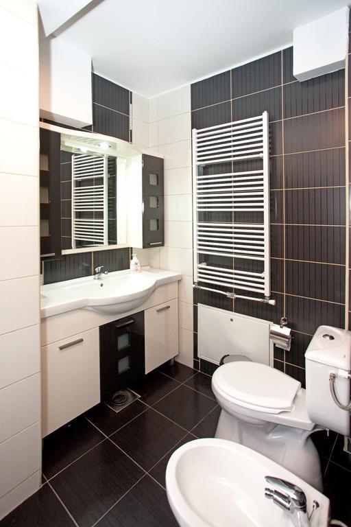 Guesthouse Vitez Враня Екстериор снимка