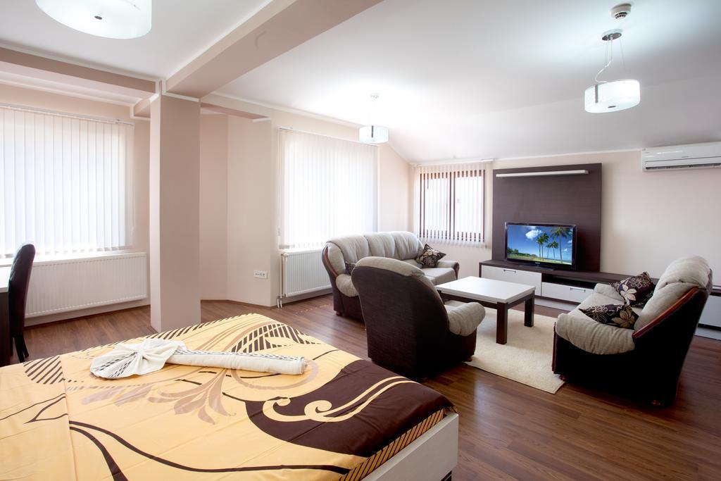 Guesthouse Vitez Враня Екстериор снимка