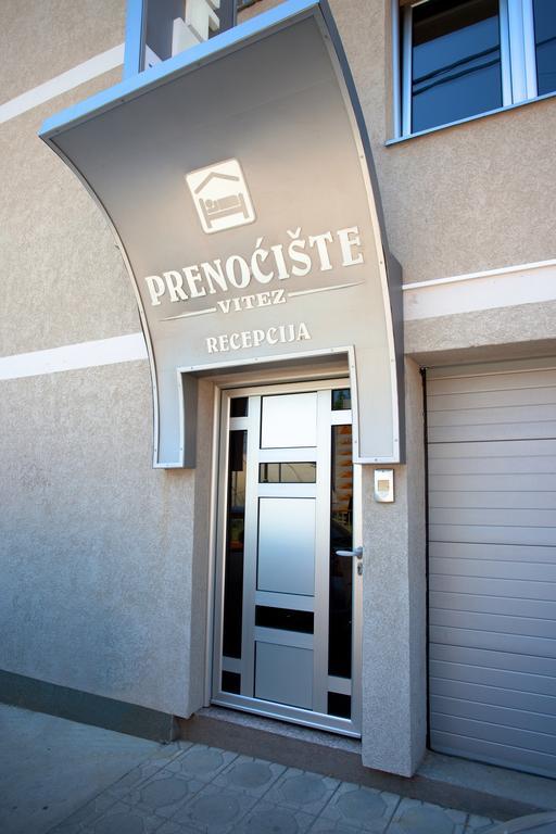 Guesthouse Vitez Враня Екстериор снимка